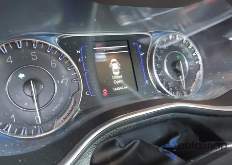 2016 Chrysler 200 Limited из США, поврежденный, VIN 1C3CCCAB5GN157496